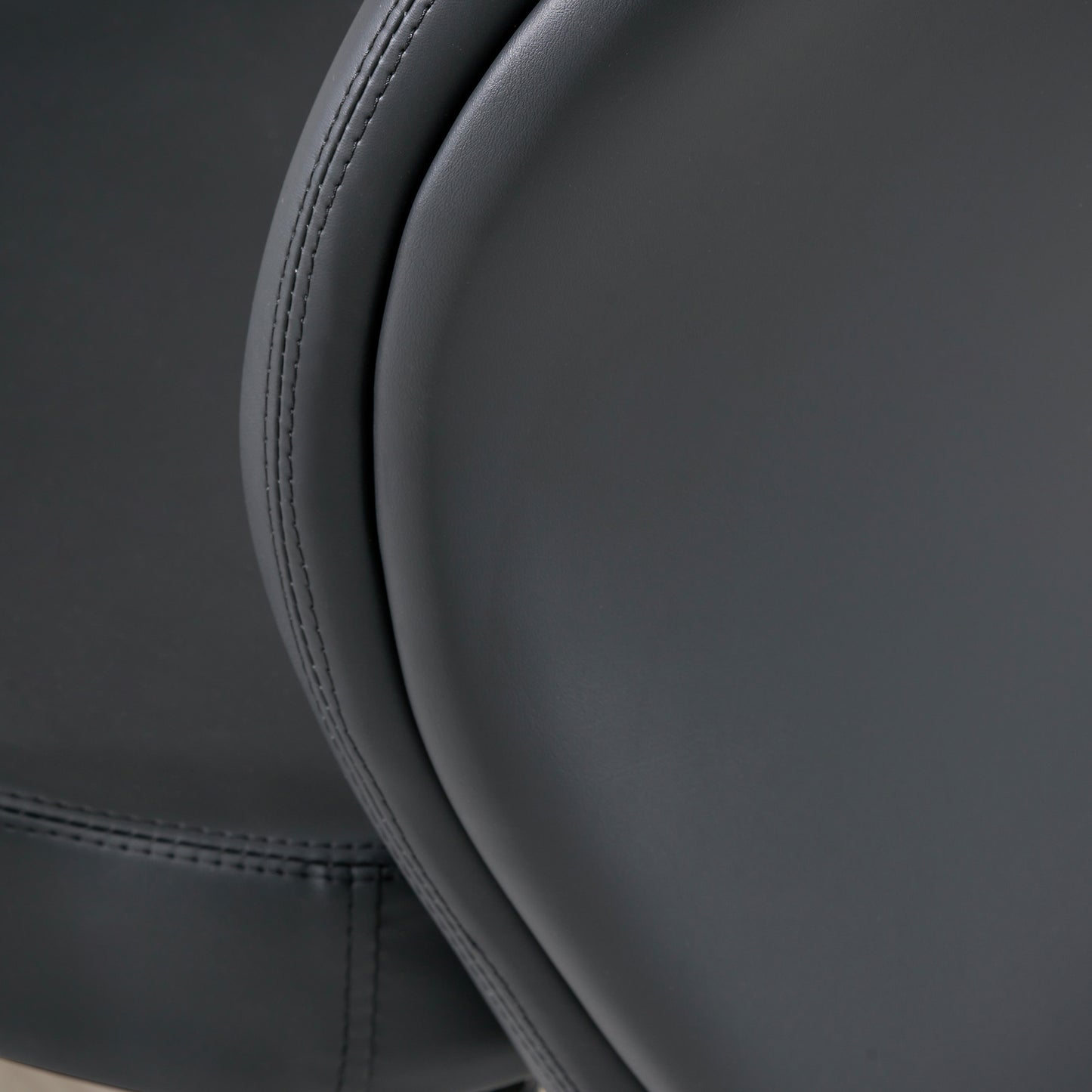 Buerostuhl Kunstleder Bezug Schwarz Schreibtischstuhl bis 120 kg Design Chefsessel hoehenverstellbar Drehstuhl ergonomisch mit Armlehnen und hoher Rueckenlehne Wippfunktion