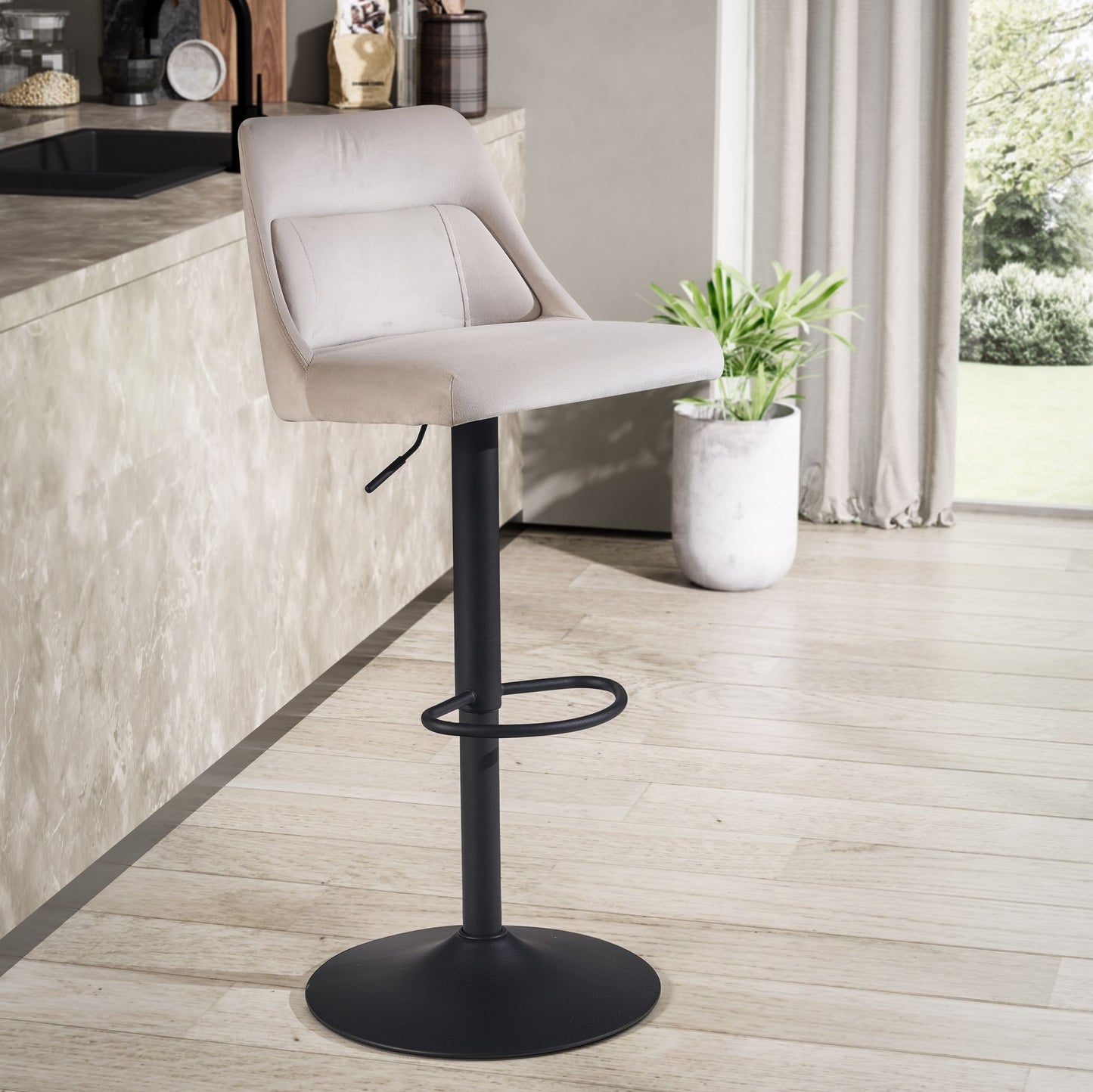 Barhocker Samt Beige Hocker mit Lehne 86   106 cm Kuechenhocker Hoehenverstellbar Modern 100 kg Design Barstuhl Tresenhocker mit Metall Trompetenfuss Bistrohocker Gepolstert